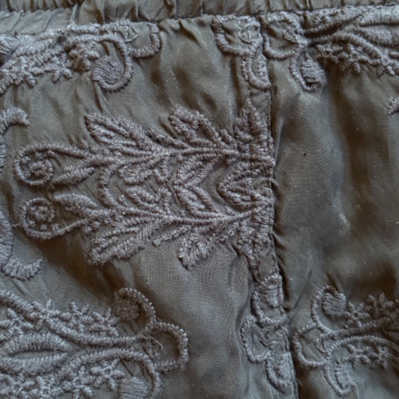 JOHNNY WAS CROPPED EMBROIDERED CARGO JOGGER PANTS - SZ XL - EUC - Picture 12 of 13